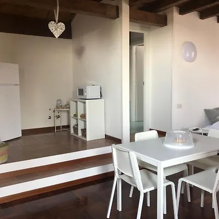 Bed & Breakfast Attico By Marconi 11 Besozzo